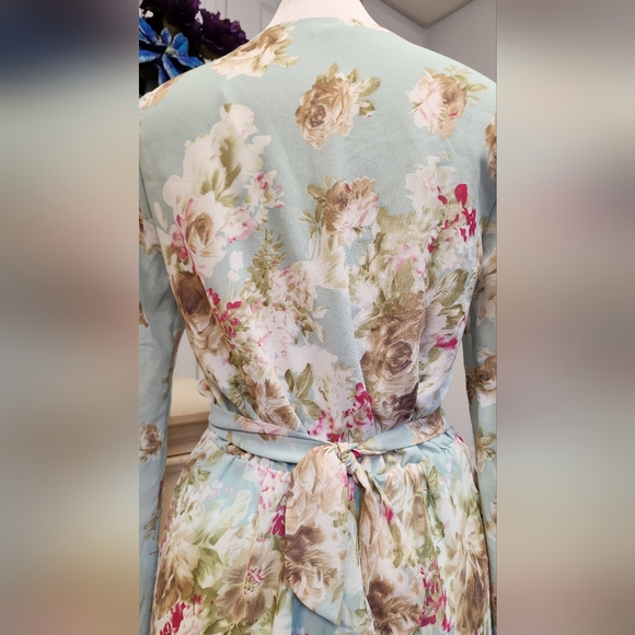 Cotton Candy Floral Mini Romper Dress Sz. Medium - Picture 3 of 5